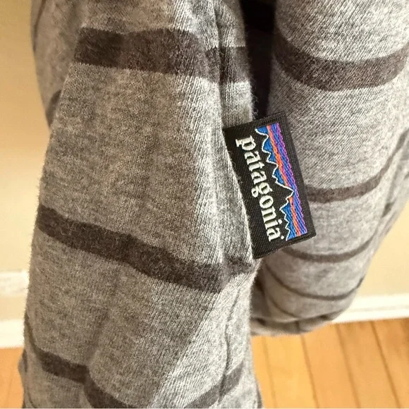 Patagonia Men’s Light Gray and Dark Gray Striped Short Sleeve Henley Size L - Picture 8 of 9